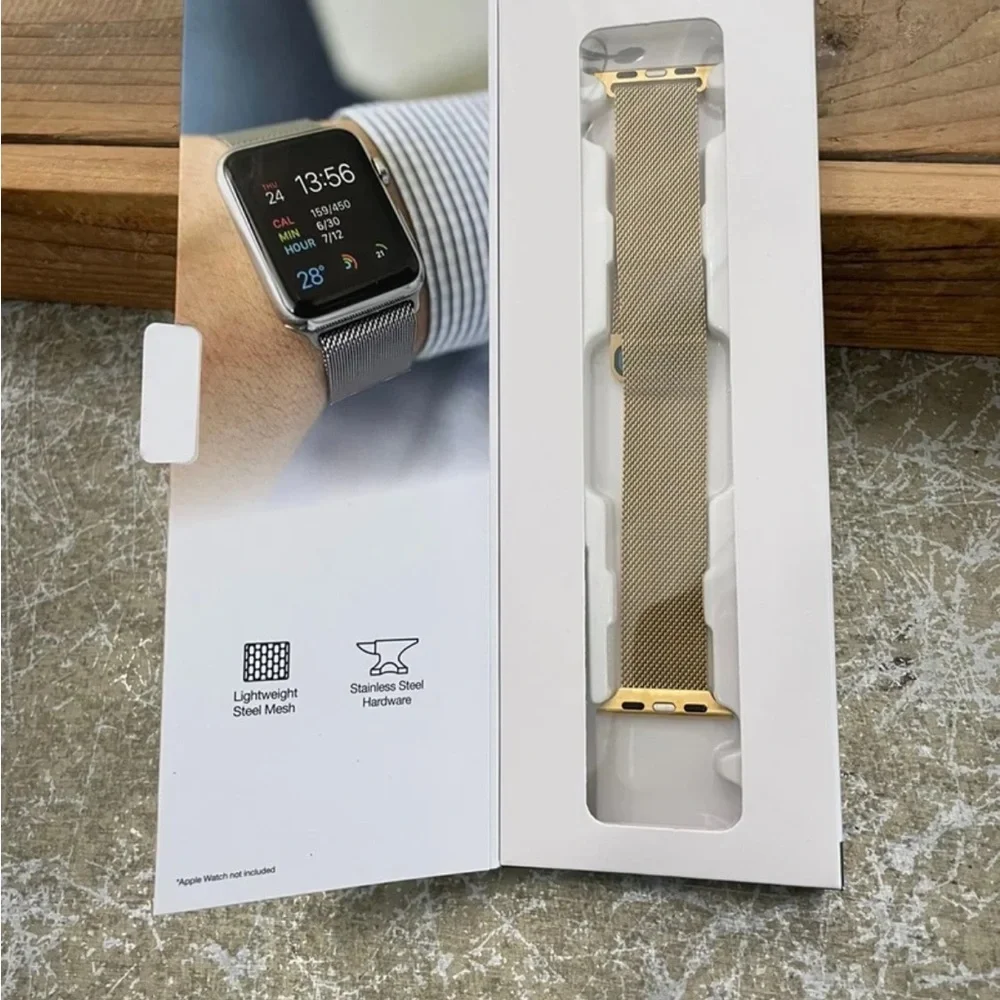 APPLE WATCH GOLD MESH BAND NEW IN BOX